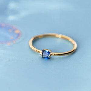 Blauer Kristall Ring aus Silber