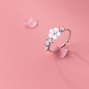 White Flower Silver Ring